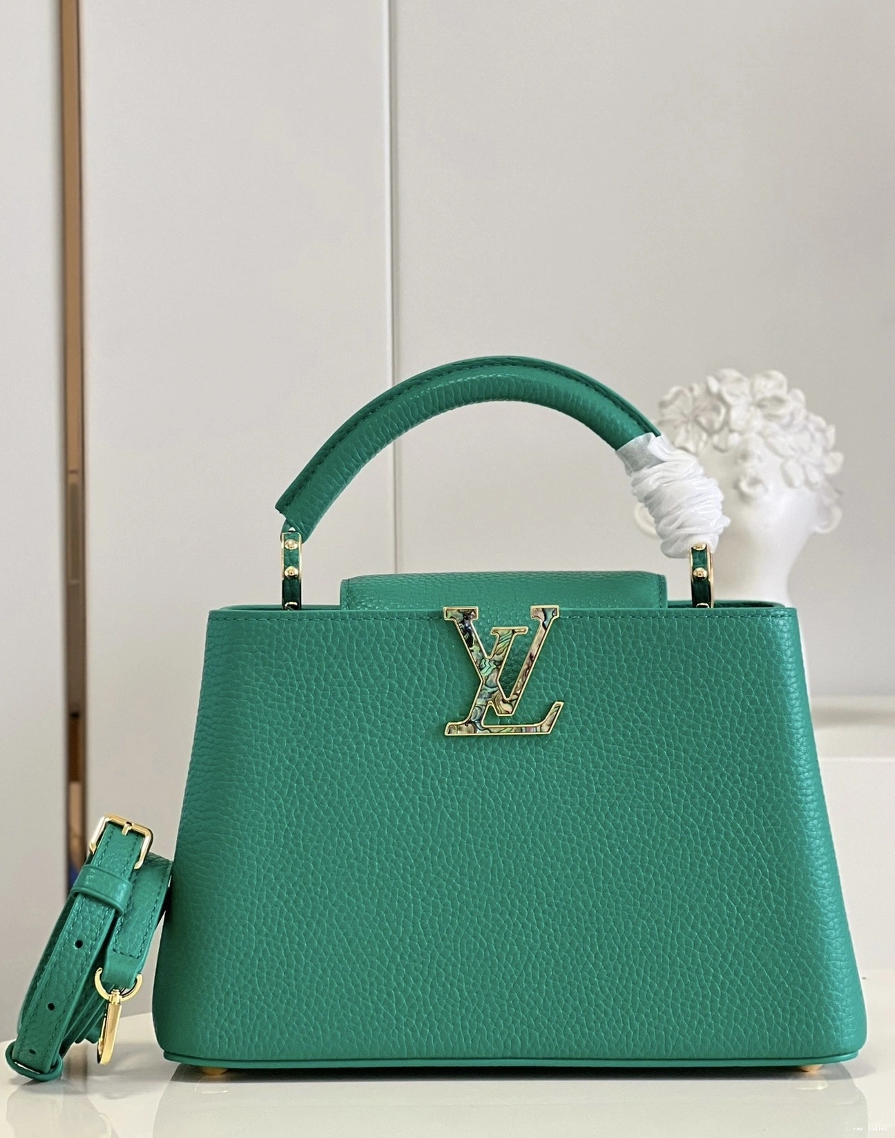 Cheap BB VUITTON CAPUCINES LOUIS 0723